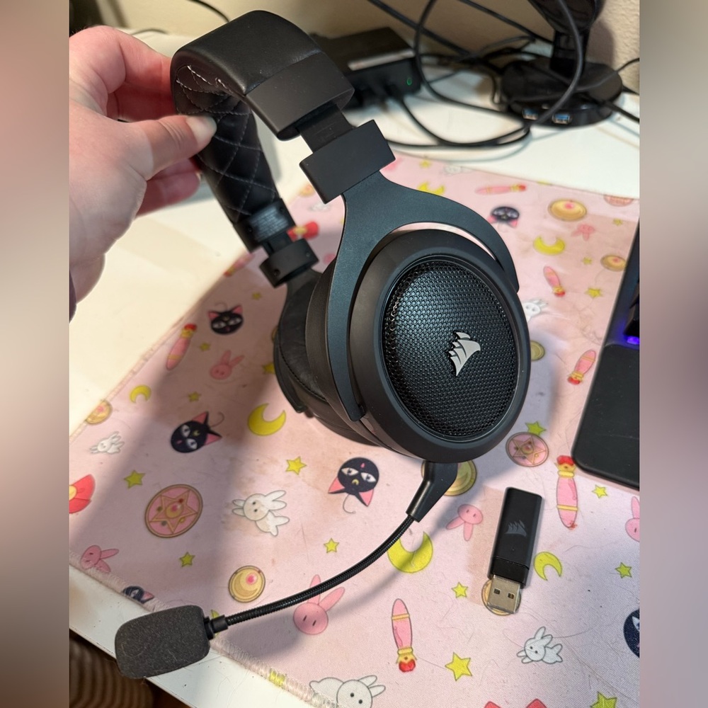 Corsair HS70 Wireless Gaming Headset